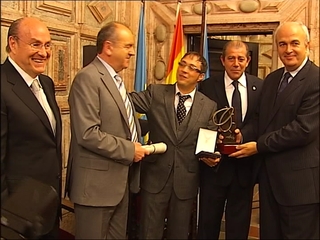 Carlos Fernández Collado y Xosé Ambás reciben los Moscones de Oro 2010