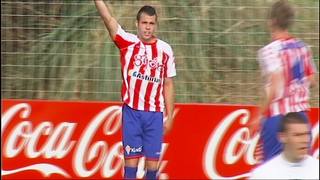 Santi Jara celebra su gol ante La Roda