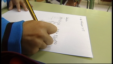 Niño en un colegio 