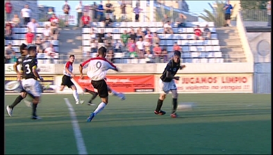 Osado en el momento de marcar el segundo gol de L´Hospitalet