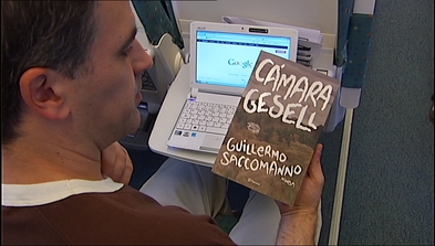 El escritor argentino Guillermo Saccomanno