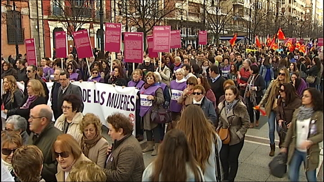 Participantes en la marcha con motivo del Día Internacional de la Mujer