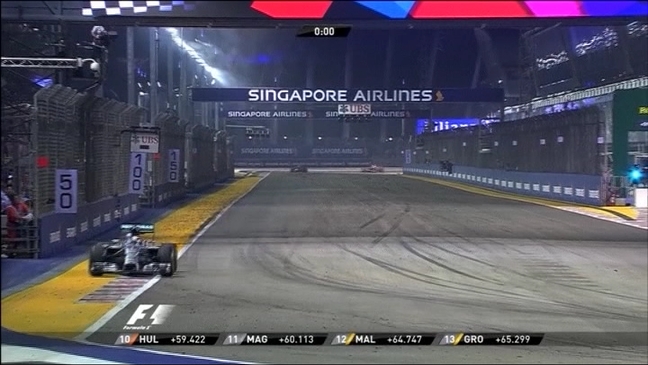 Lewis Hamilton celebra su victoria en el Gran Premio de Singapur