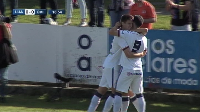 Jugadores del Real Oviedo celebran uno de los goles ante el Marino