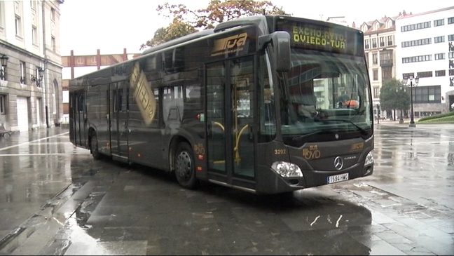 Los autobuses de Oviedo renuevan su imagen