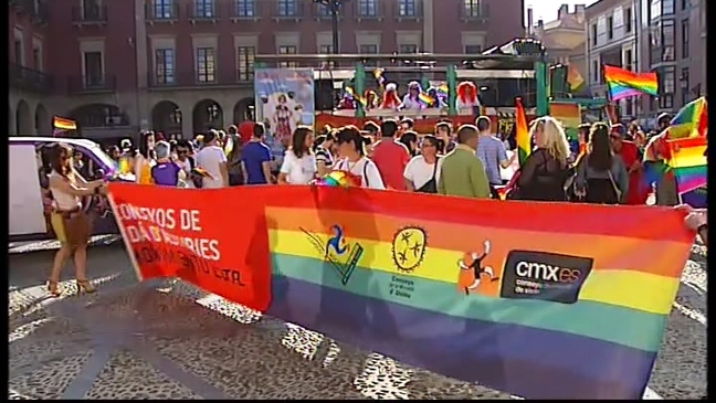 Desfile en Gijón con motivo del Día del Orgullo Gay