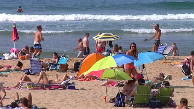   Hasta 160.000 bañistas eligen Rodiles para disfrutar de la playa