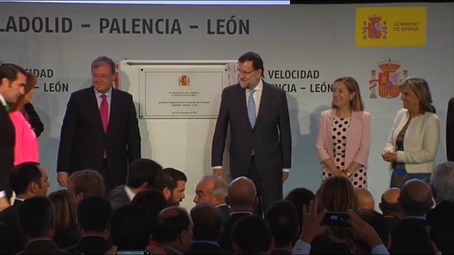 Rajoy y Pastor descubren una placa con motivo de la llegada del AVE a Palencia