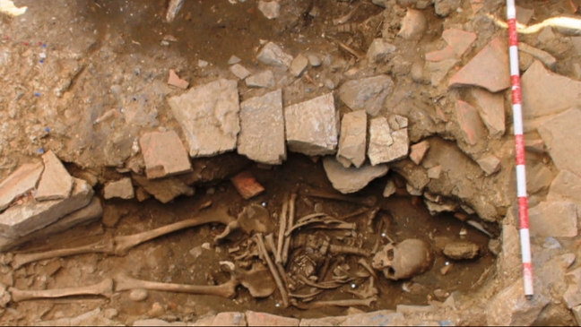 Restos arqueológicos del yacimiento de Bañugues