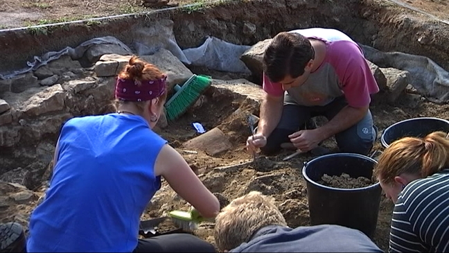 Excavaciones en el yacimiento de Argandenes