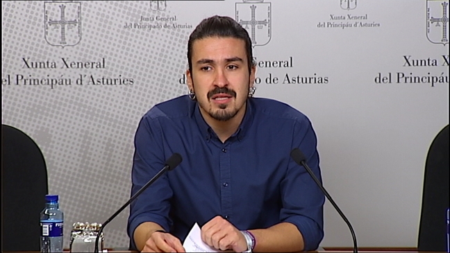 Podemos denuncia que dos políticos se saltaron la lista de espera en el HUCA