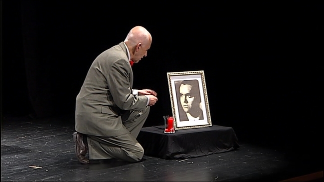 Etelvino Vázquez en un momento de la representación de 'La memoria de Federico'