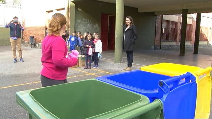 Alumnos del colegio Teodoro Cuesta de Mieres aprenden a reciclar
