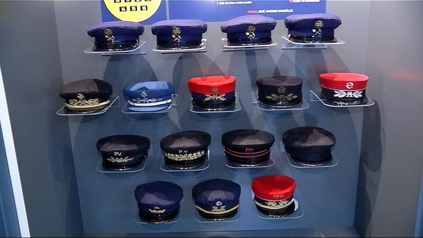 Gorras donadas al Museo del Ferrocarril de Gijón