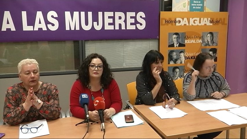 Reunión de la plataforma de feministas en Gijón