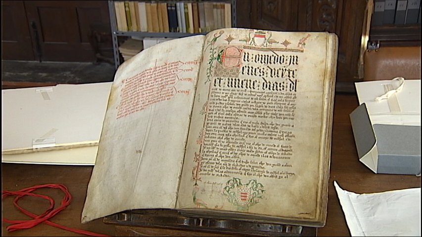 Antiguo Libro del Testamento que guarda la Catedral de Oviedo