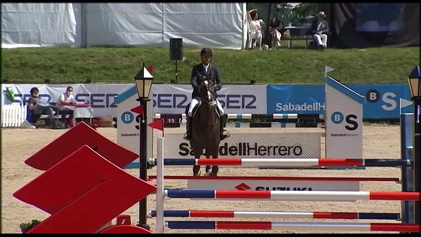 Un jinete en la Gijón Horse Jumping en el Chas
