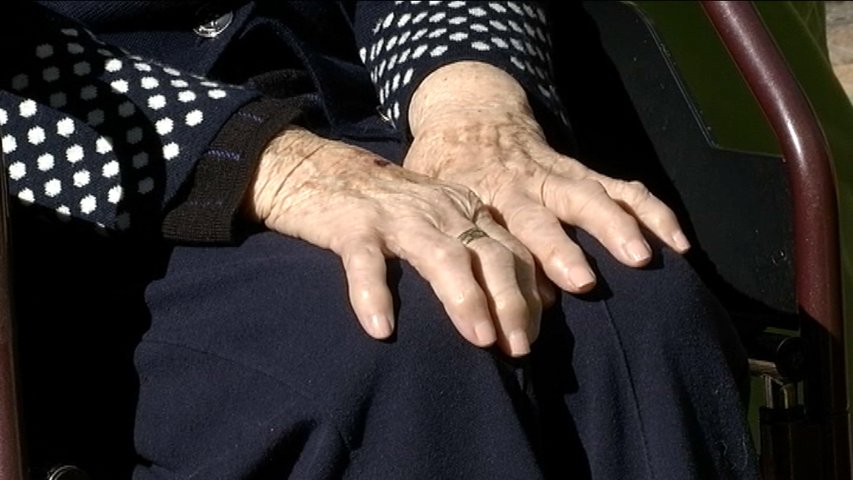 Una de las usuarias de la Residencia Valle del Caudal de Mieres