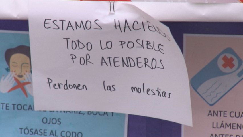 Cartel en una clínica privada en Asturias