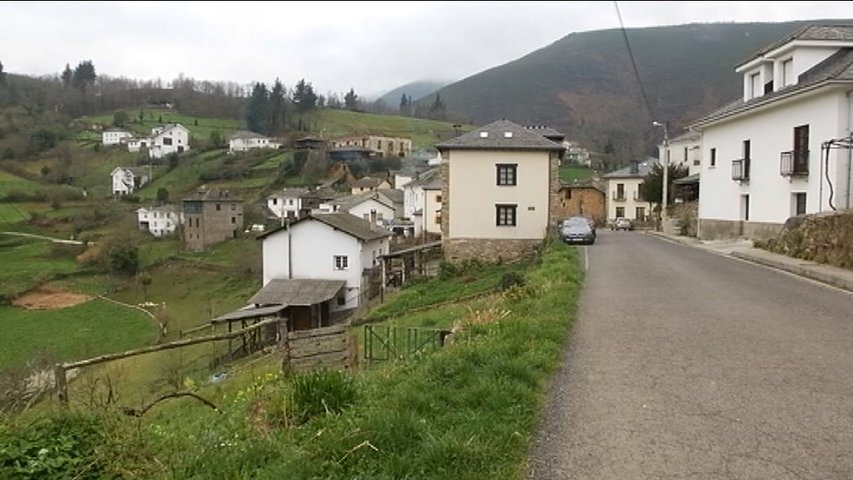 Entrada de Bisuyu, en Cangas del Narcea