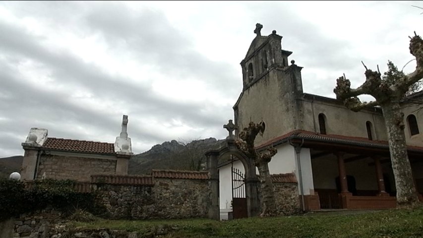 La fosa común del cementerio de El Condao, la primera señalizada como 'Lugar de la Memoria'