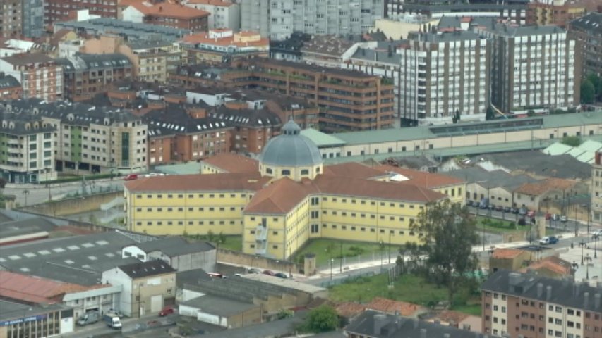Panorámica de Oviedo con el Archivo Histórico en el centro de la imagen