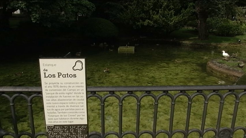 Estanque de los patos del Campo de San Francisco de Oviedo 