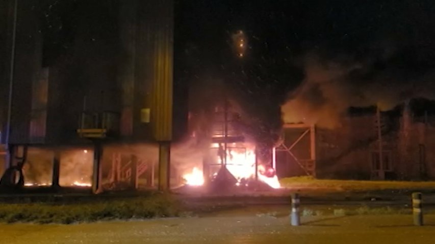 Un incendio 'aparentemente provocado' en El Musel causa a EBHI daños de más de un millón de euros