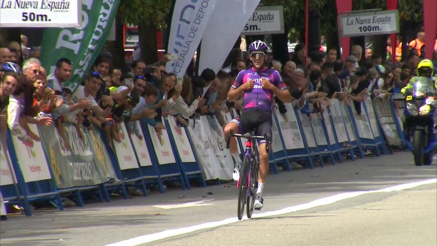 Pelayo Sánchez vence en la última etapa y Lorenzo Fortunato se lleva la Vuelta a Asturias
