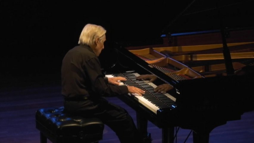 Oviedo homenajea al mítico pianista Joaquín Achúcarro tras 57 años de conciertos