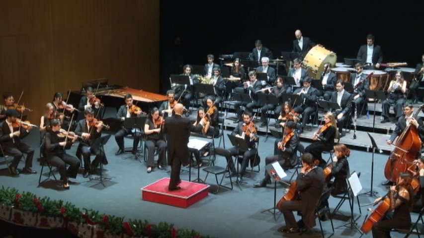 Orquestas sinfónicas acompañadas por solistas, cantantes e incluso una bailaora